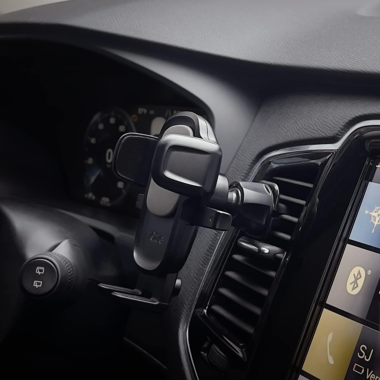 Verdict: iOttie Easy One Touch 5 Dashboard & Windshield Universal Car Mount Phone Holder Desk Stand